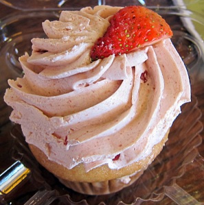 Babycakes vegan strawberry cupcake